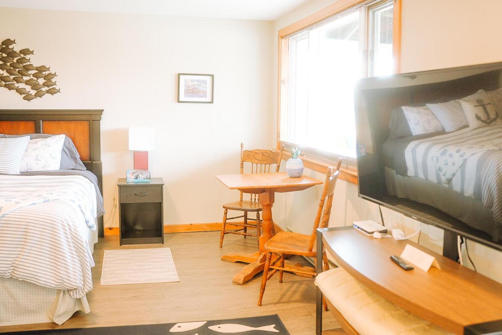 The Water'S Edge Inn & Gallery Baddeck Exterior photo