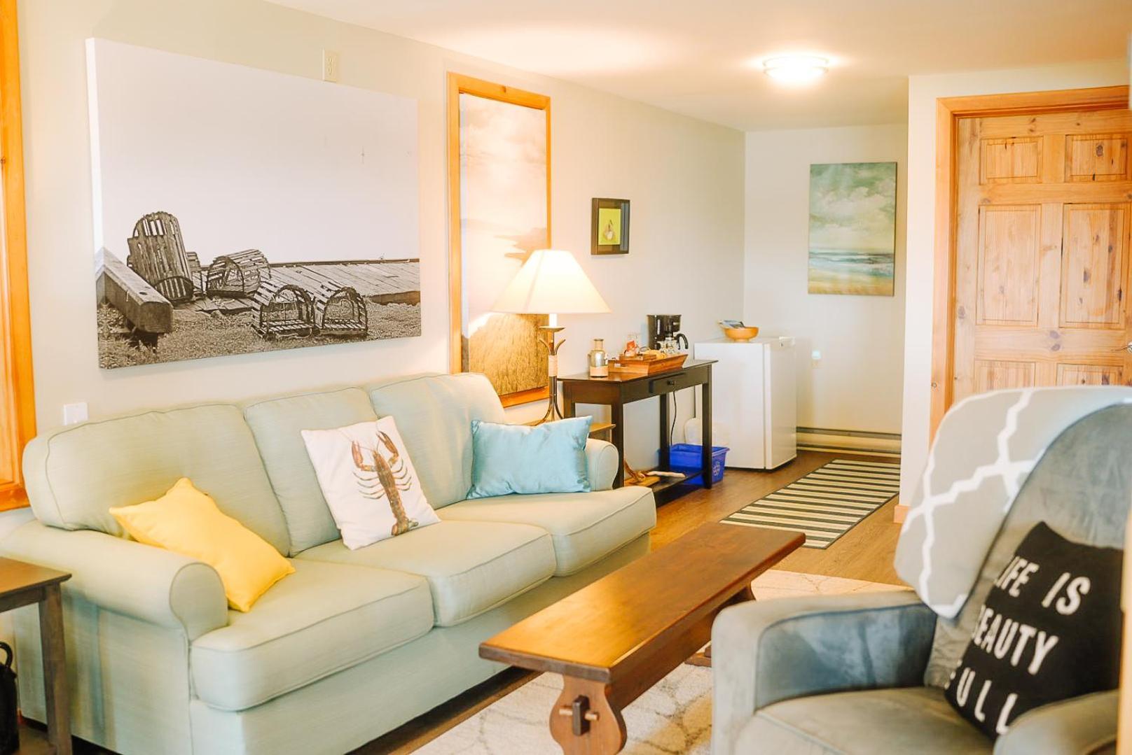 The Water'S Edge Inn & Gallery Baddeck Exterior photo