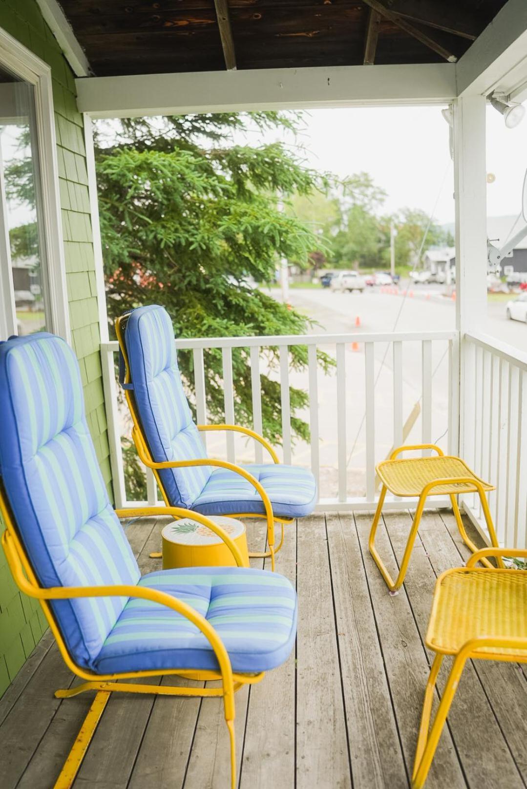 The Water'S Edge Inn & Gallery Baddeck Exterior photo