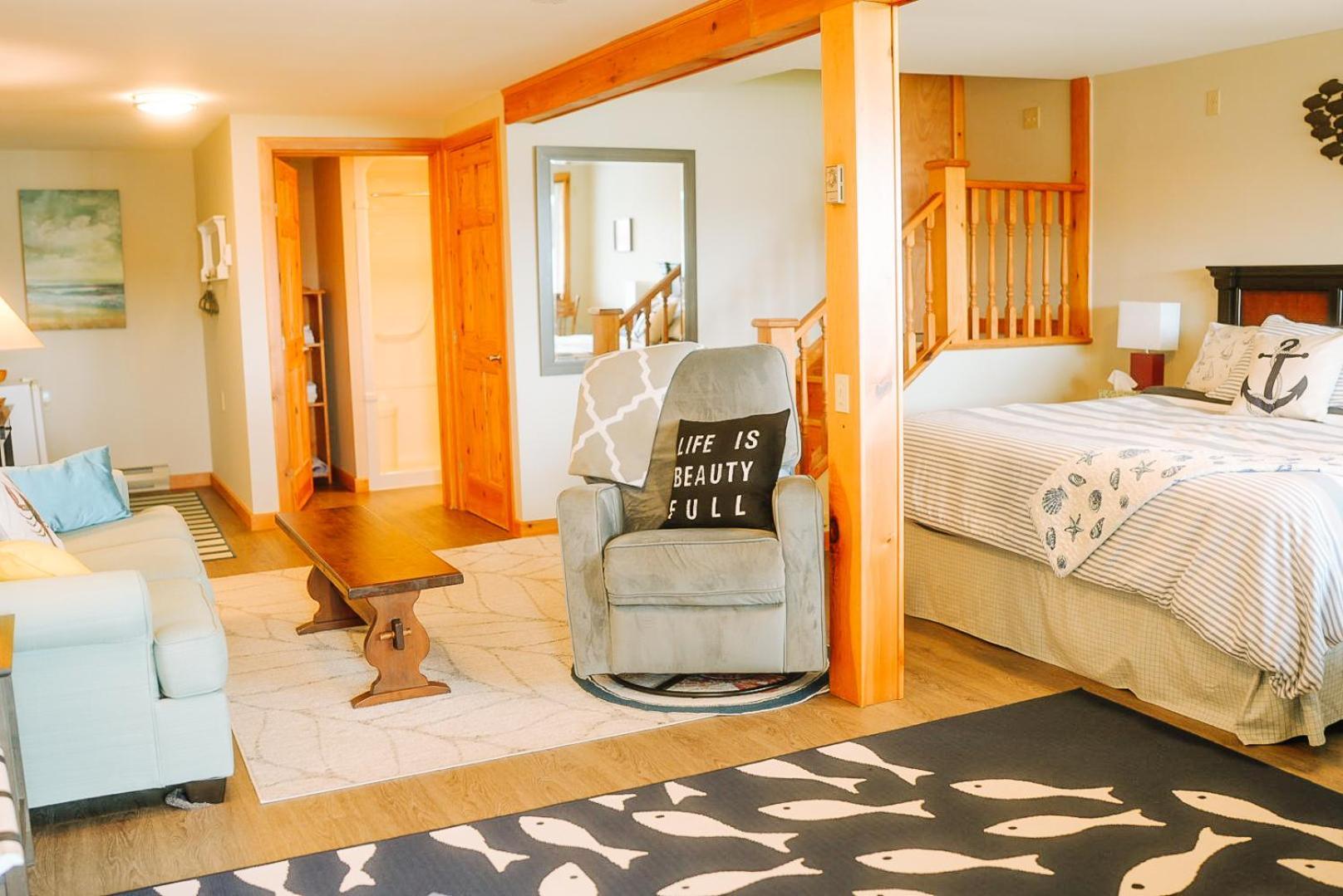The Water'S Edge Inn & Gallery Baddeck Exterior photo
